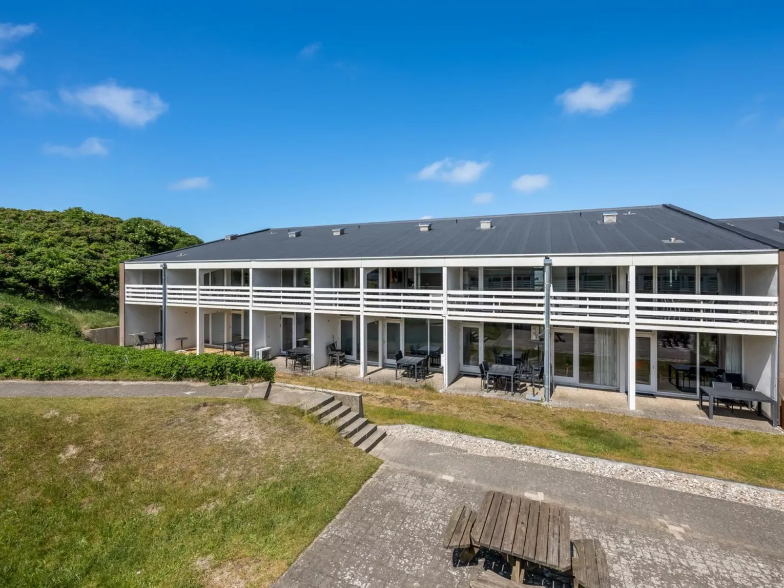 "Jari" - 200m from the sea