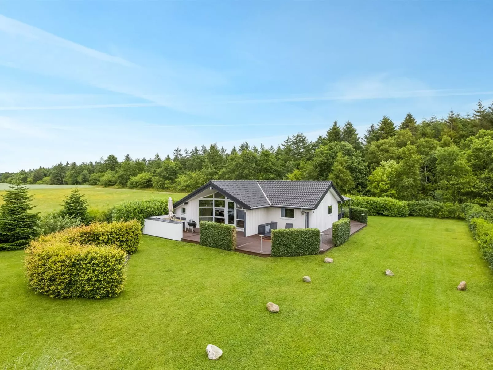 "Naimi" - 30km from the sea