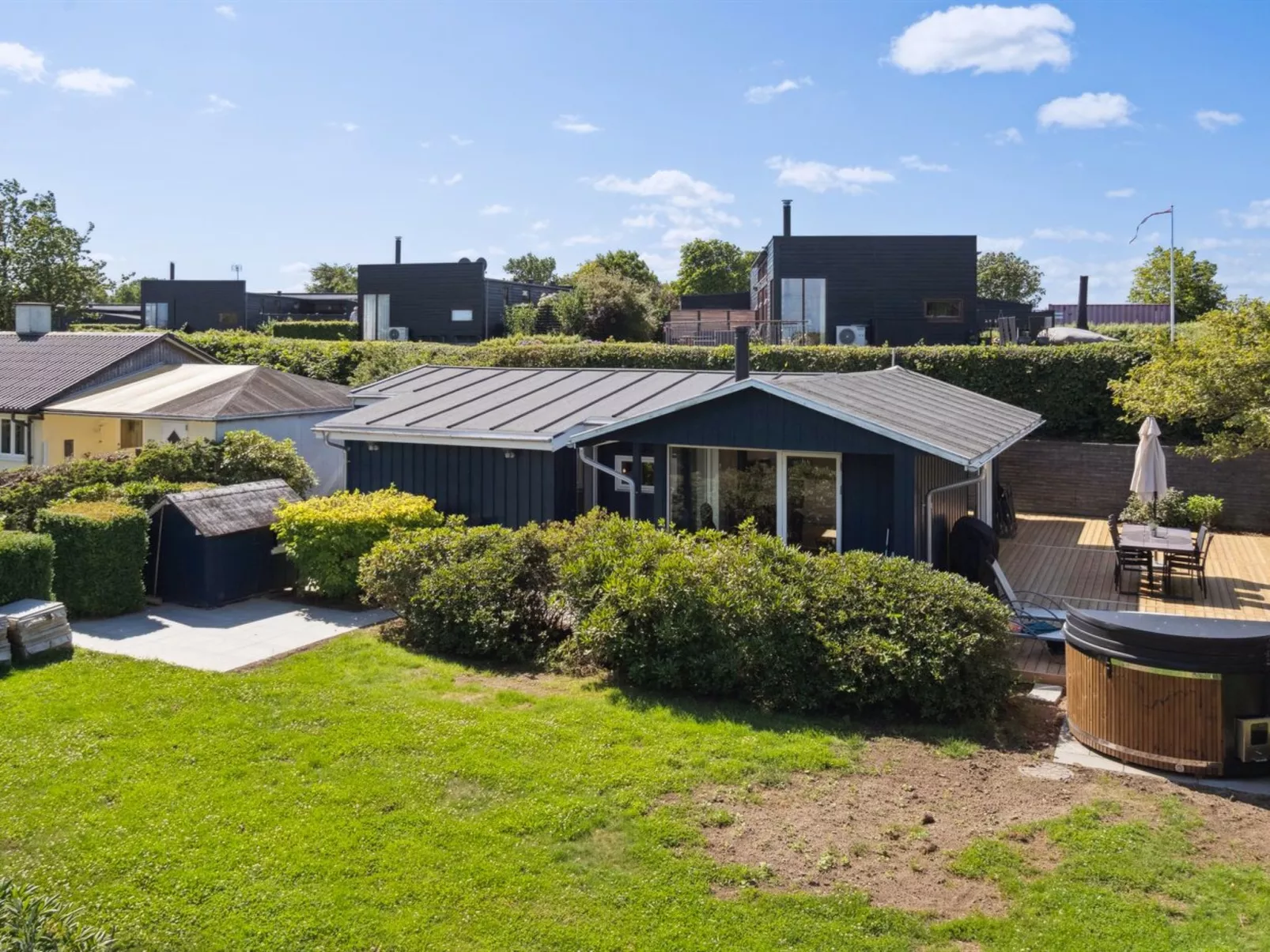 "Enrica" - 250m from the sea