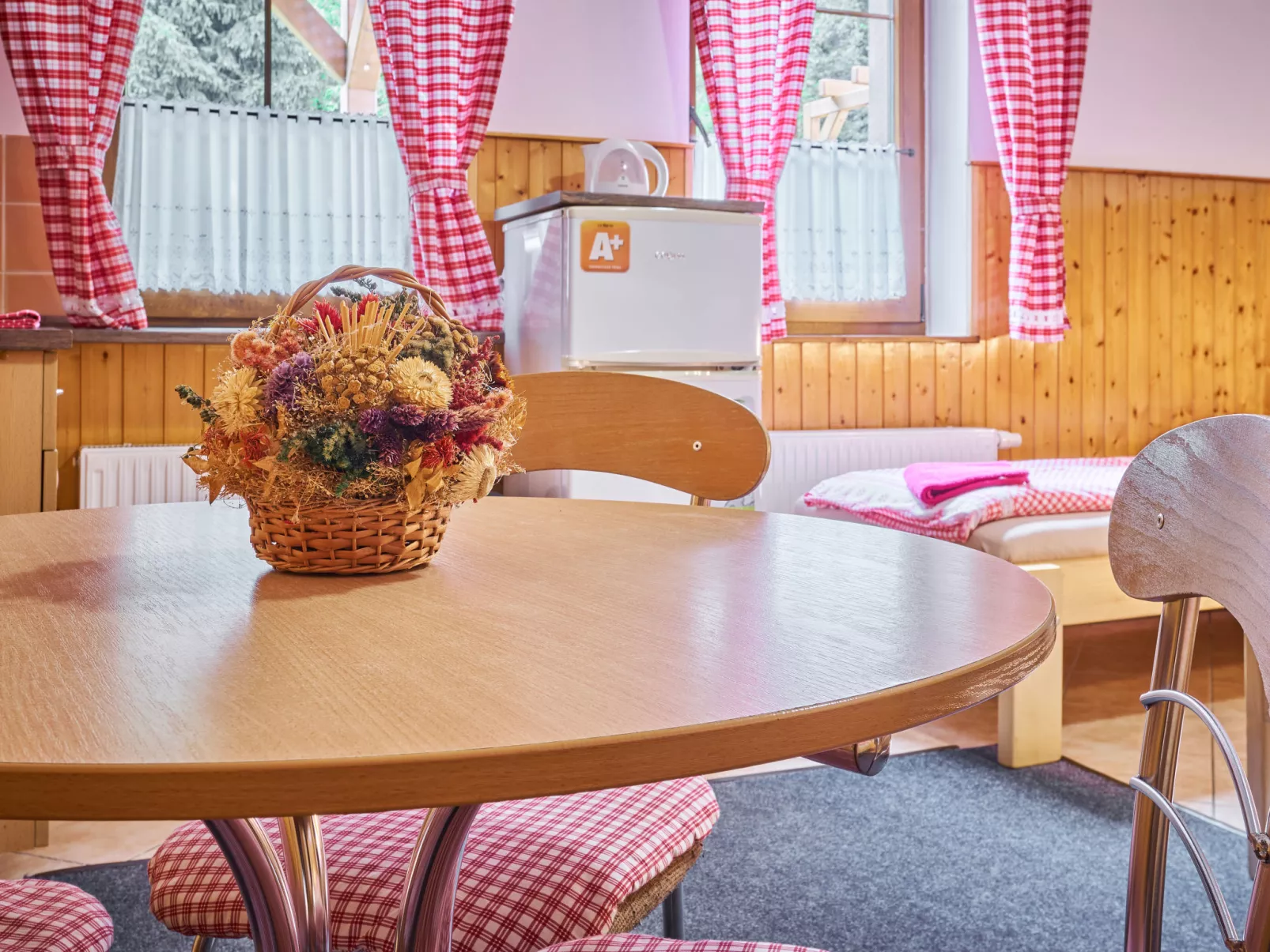 U Švýcarského dvora III