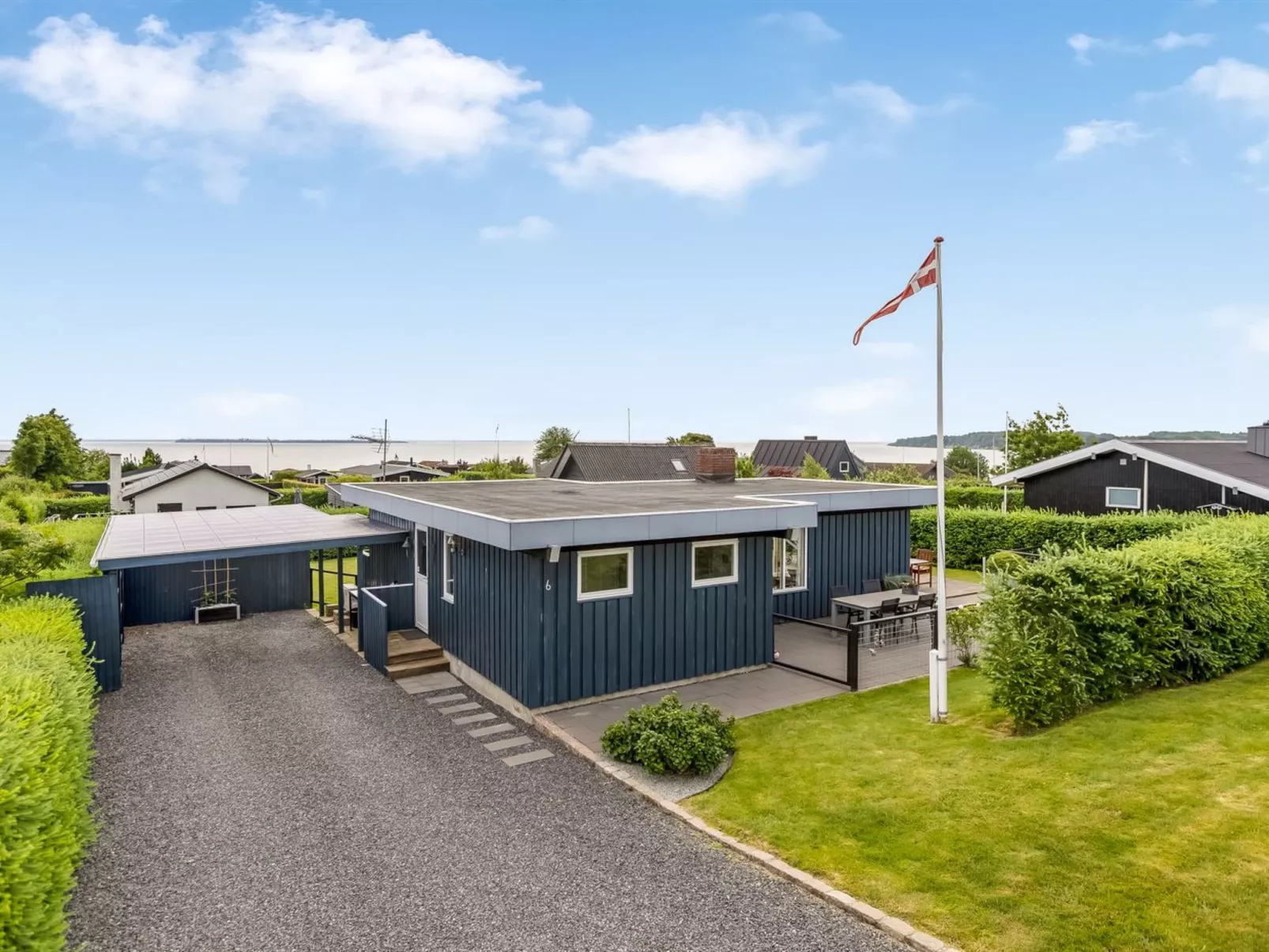 "Nielsine" - 250m from the sea