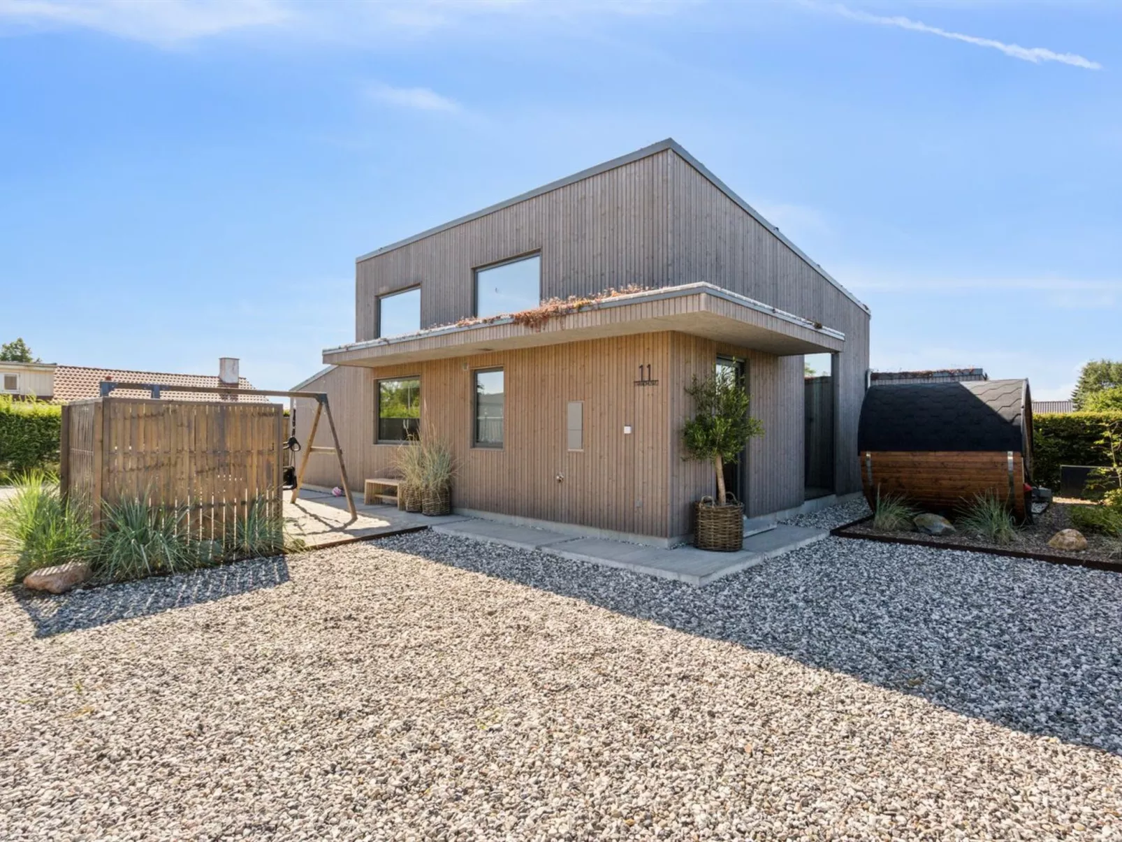 "Elvie" - 150m from the sea