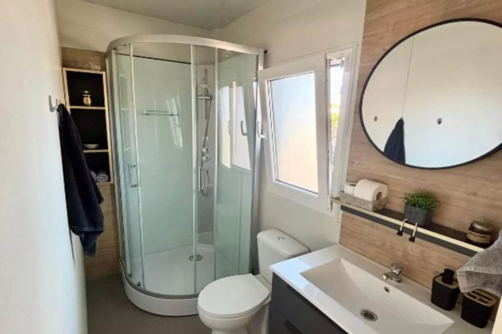 TJ Escape - Mobile Home - Mobile Home With Hot Tub And Terrace