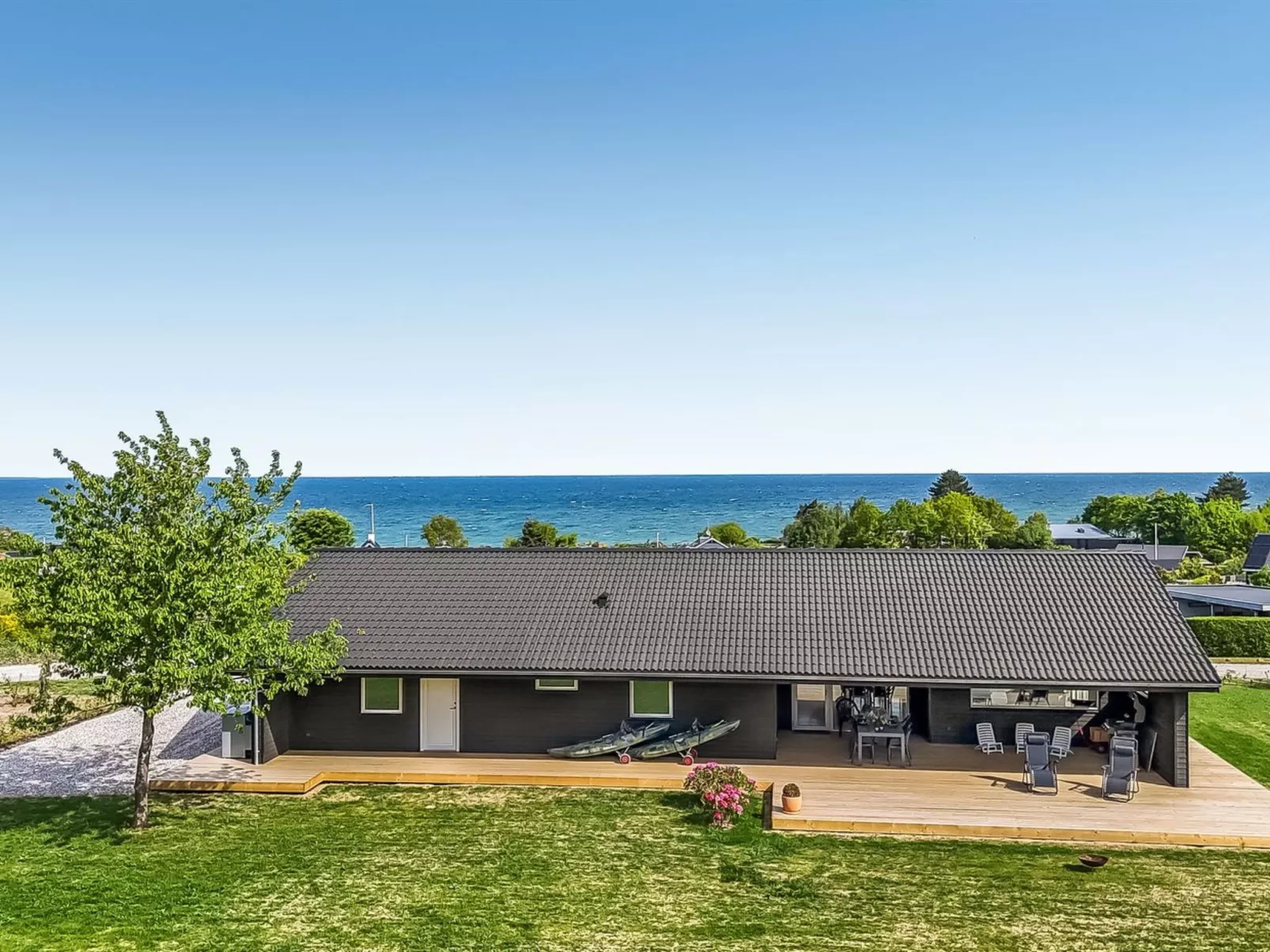 "Siljan" - 400m from the sea