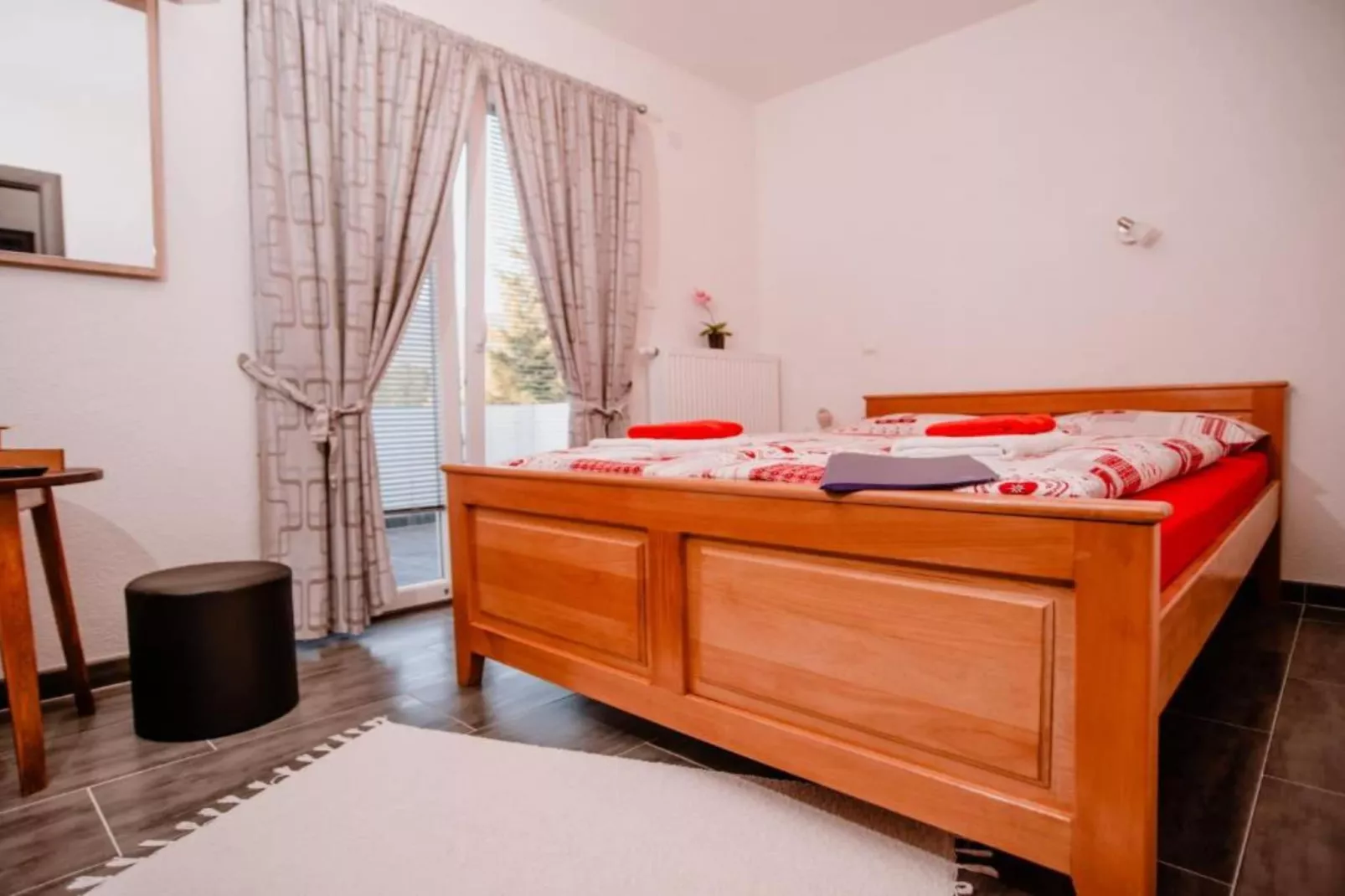 Mountain Serenity Rooms - Double Room with Balcony  2