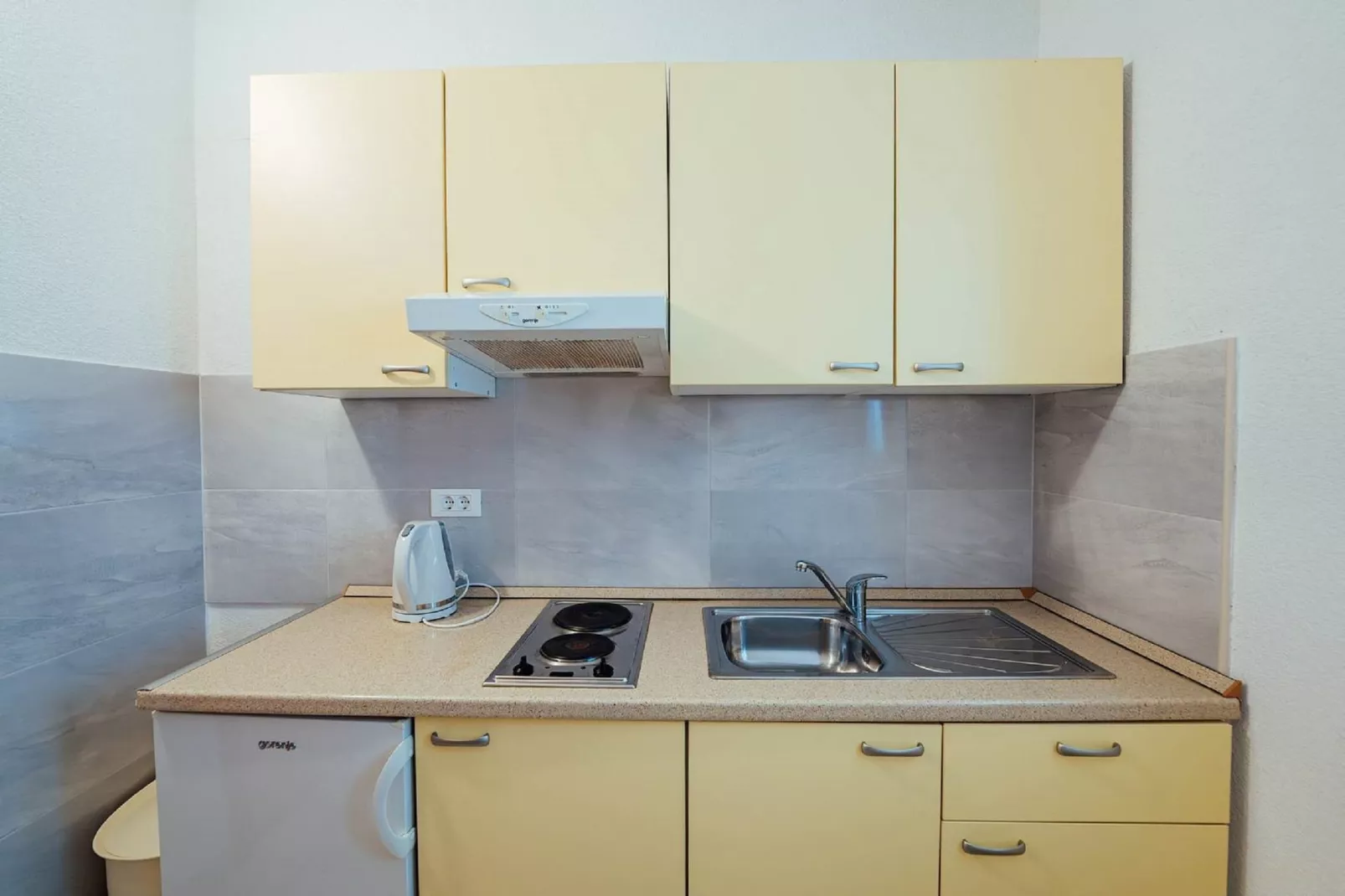 Apartments Pezo - Studio apartment with Terrace  ( Tina 4 )