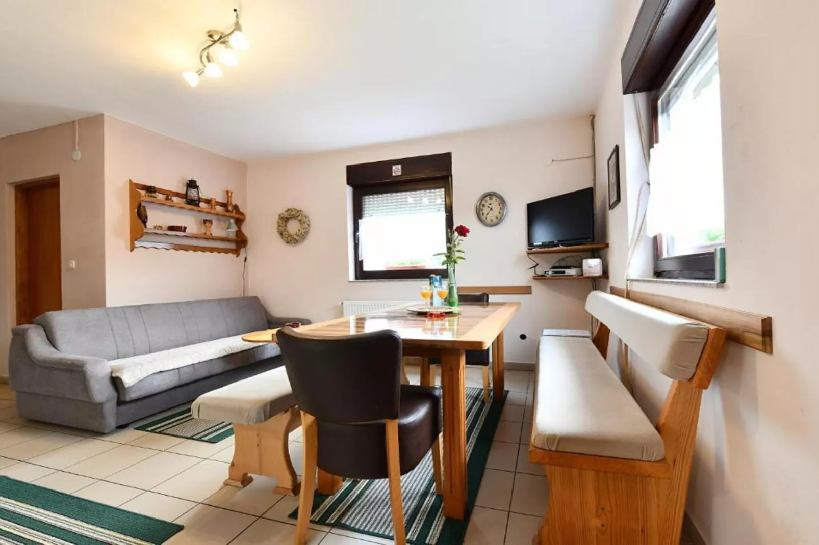 Holiday Apartment Vuković - Three Bedroom Holiday Home With Terrace