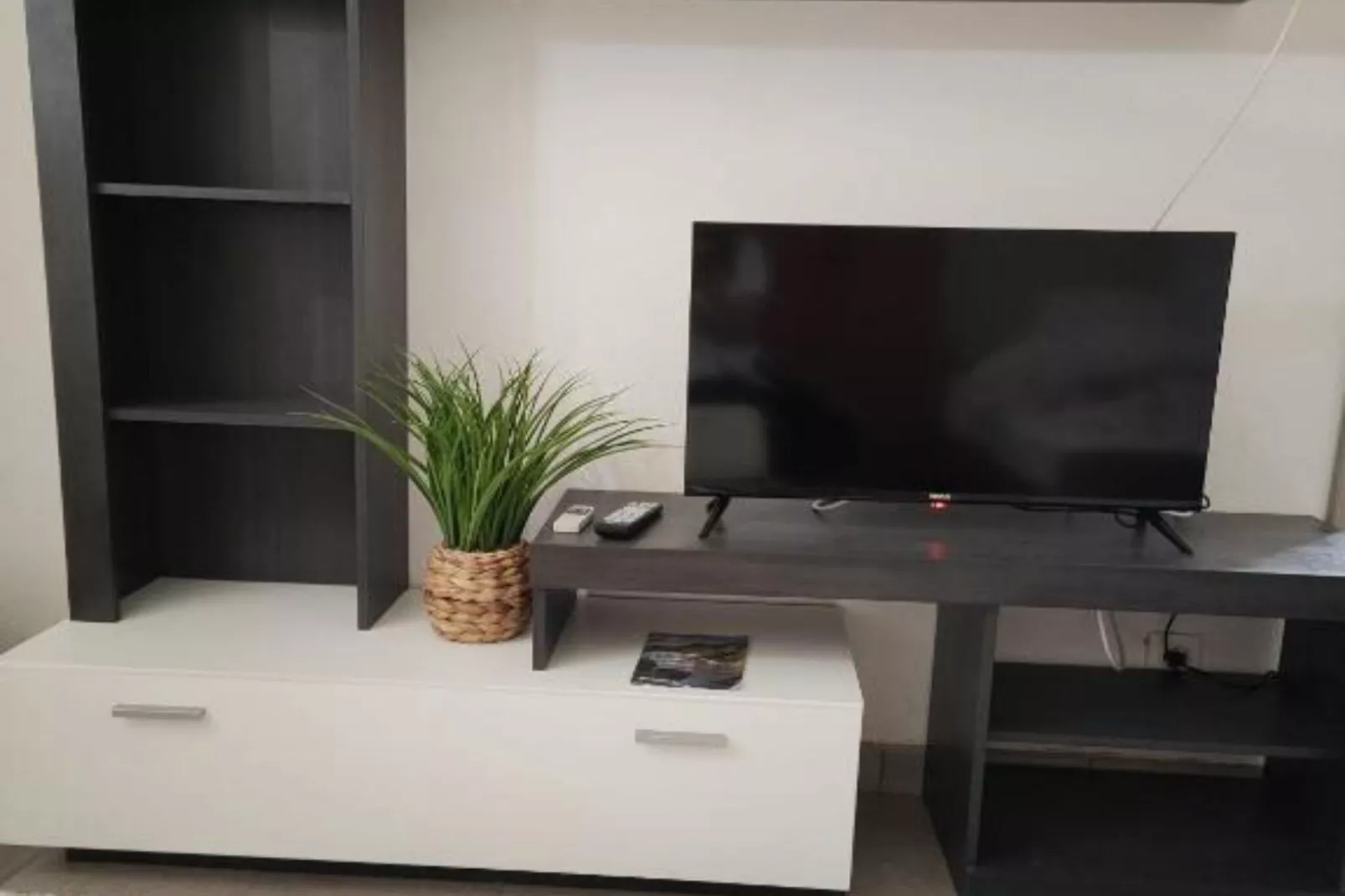 Apartment and Room Mare Vrlika - Two Bedroom Apartment  with Balcony