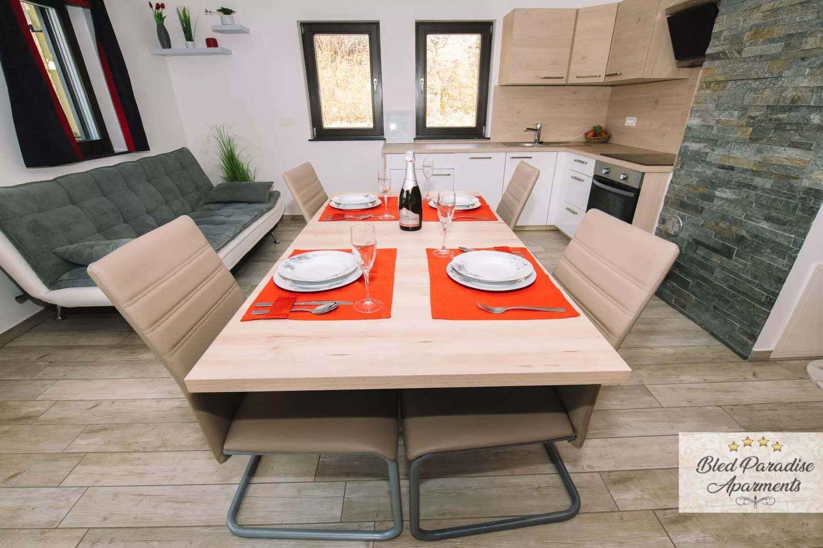 Bled Prestigious and Stylish Apartments - Classic One Bedroom Apartment with Balcony (owner 4)