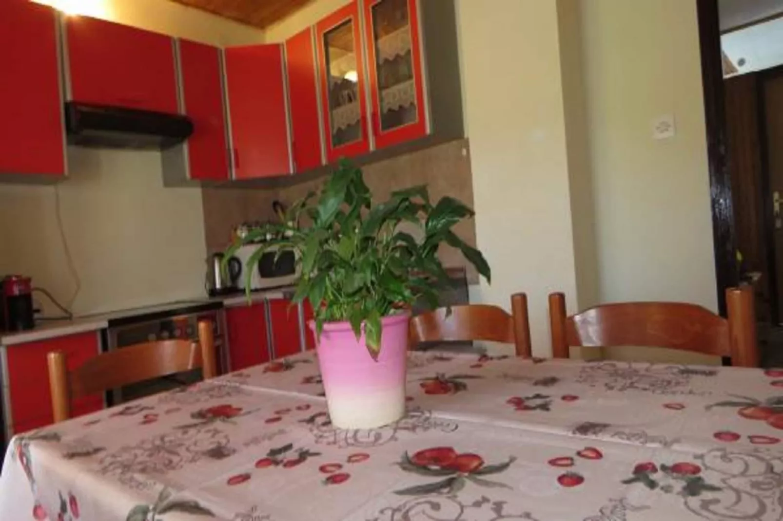Serene Barbat Escape with Just Minutes from the Beach - One Bedroom Apartment with Balcony 2