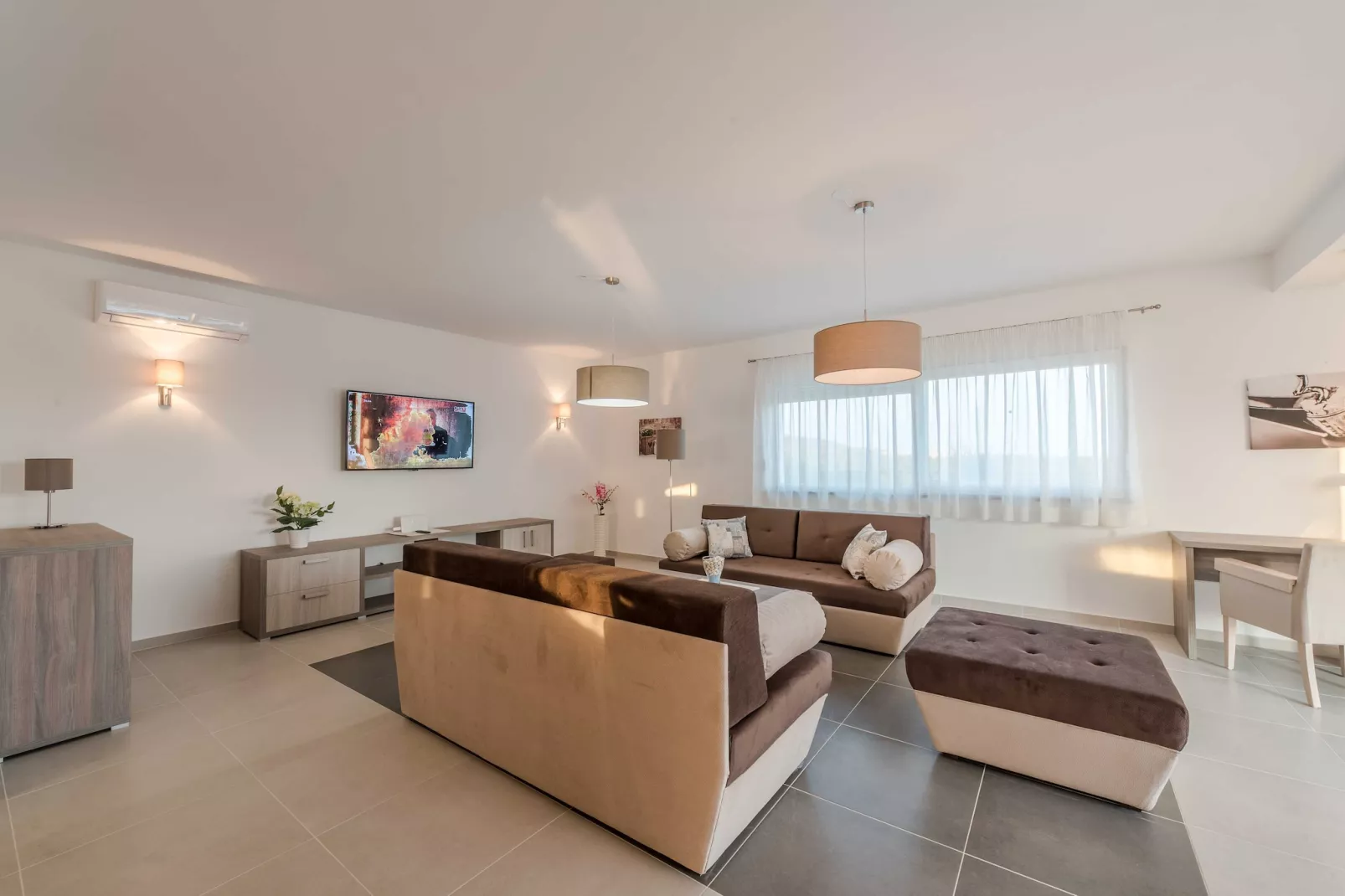 Luxury Escape with Swimming Pool & Modern Design - Deluxe Four Bedroom Villa with Sea View and Private Pool (Villa 5)