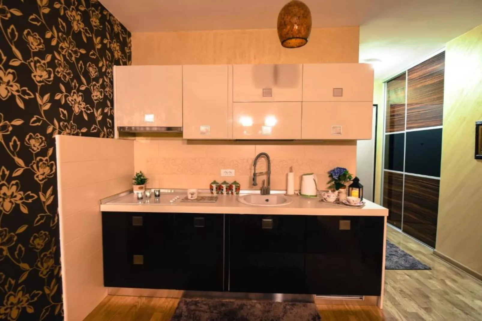 City & Sea Escape Studio Near Budva’s Beaches - Studio Apartment