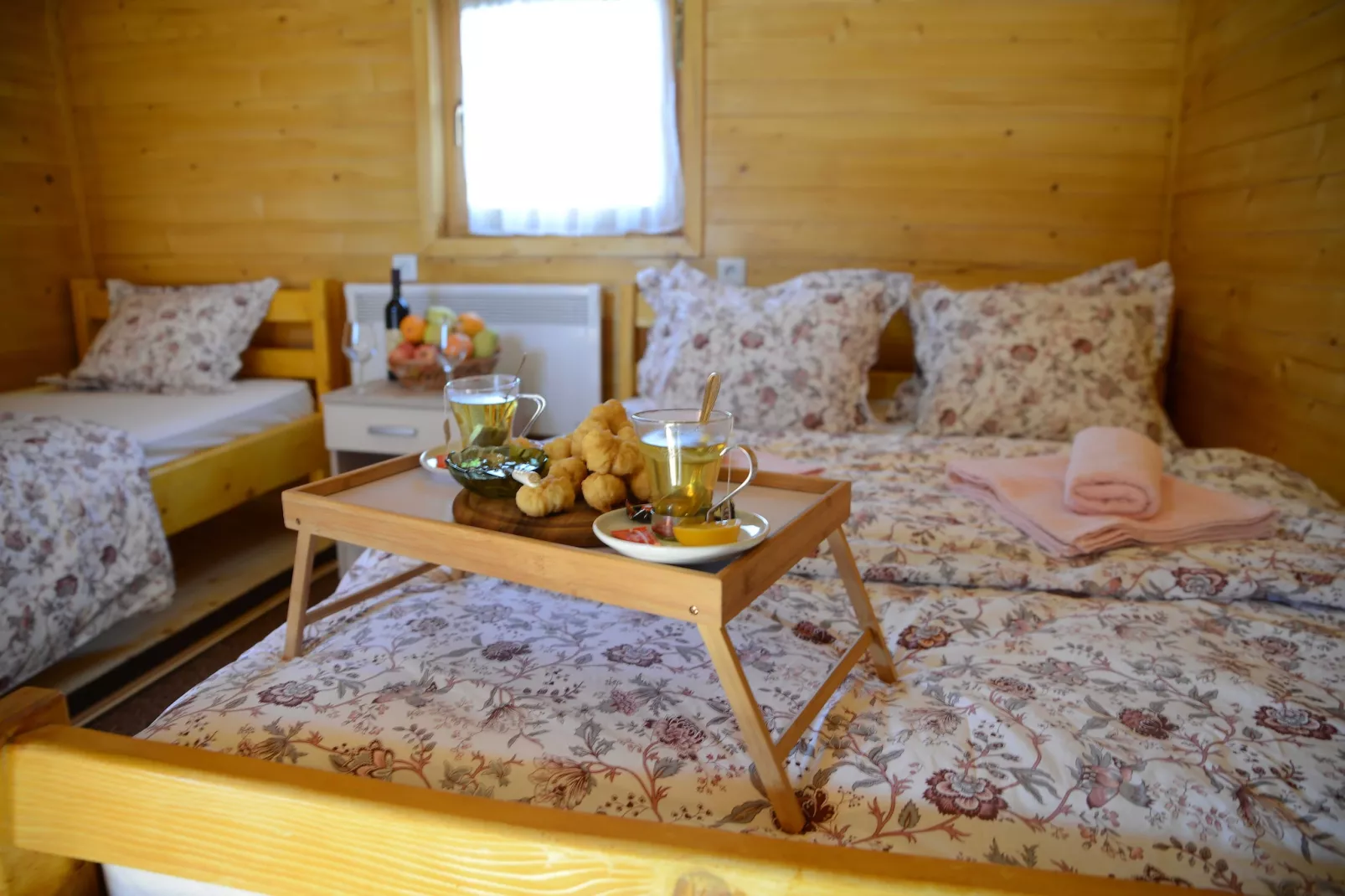 Cozy Berane Stay in Ski Area with On-Site Restaurant - Lux Cottage with Balcony