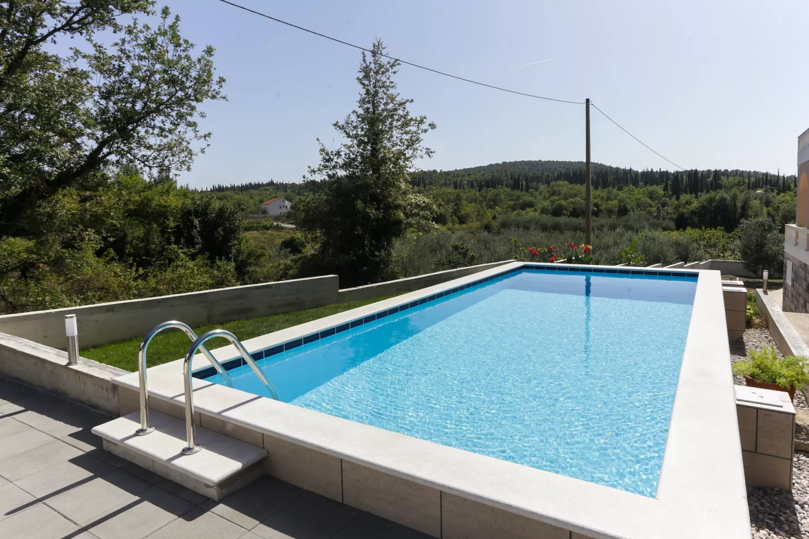 Apartments Villa Harmonia - Comfort One-Bedroom Apartment with Balcony and Shared Pool