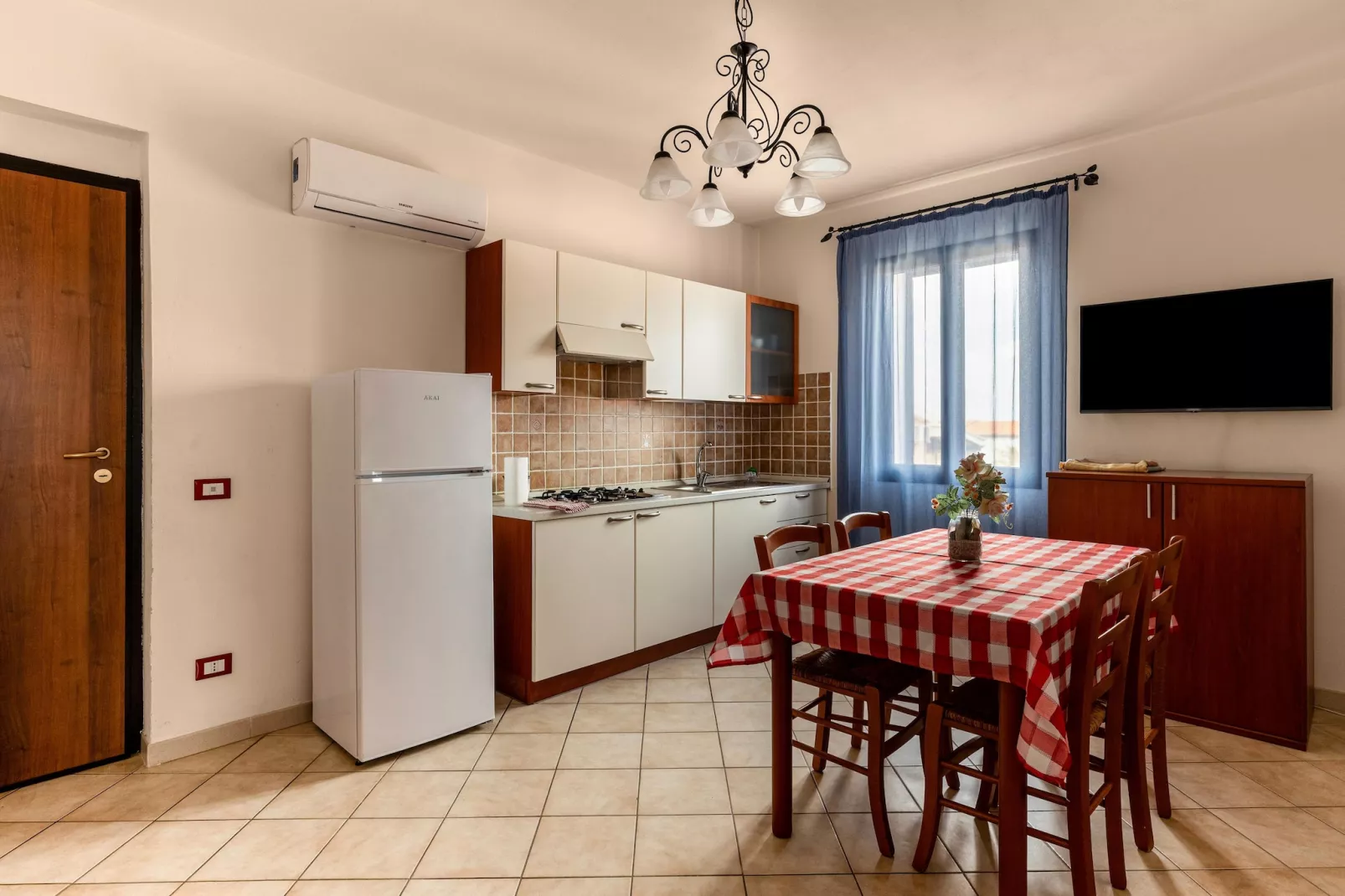 LA CIACCIA BILO 5 1P - Eetkamer