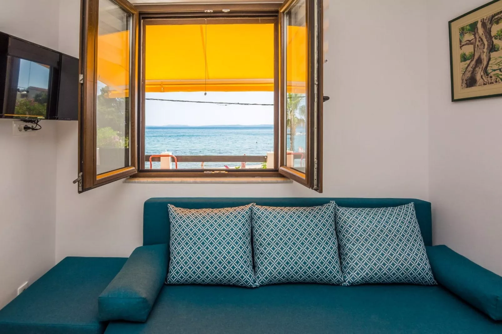 Apartments Sea Eyes - Two Bedroom Apartment with Balcony and Sea View (Kat)