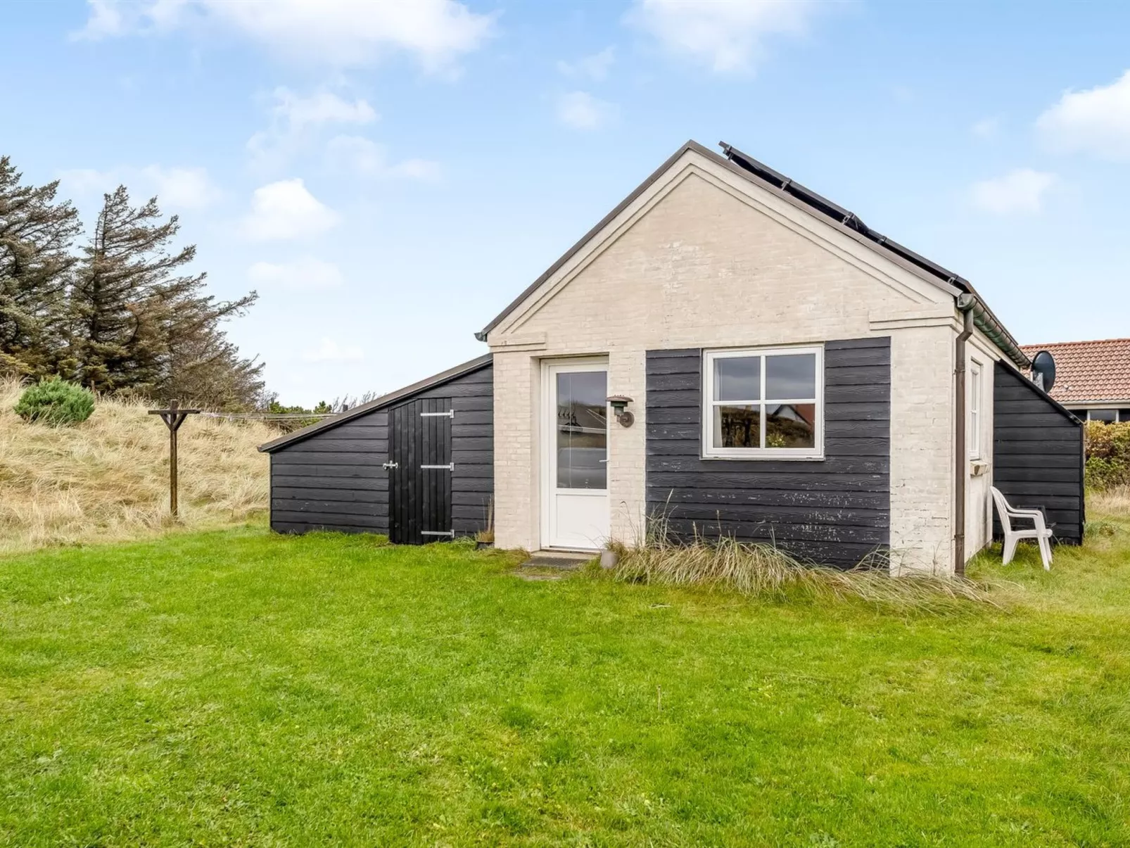 "Tekla" - 75m from the sea