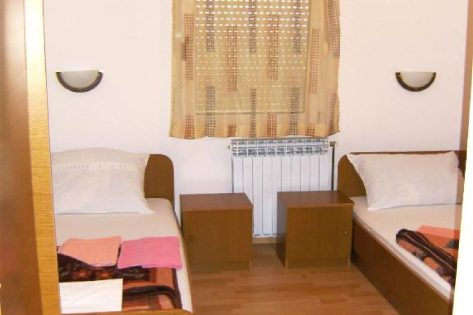 Twin room 6
