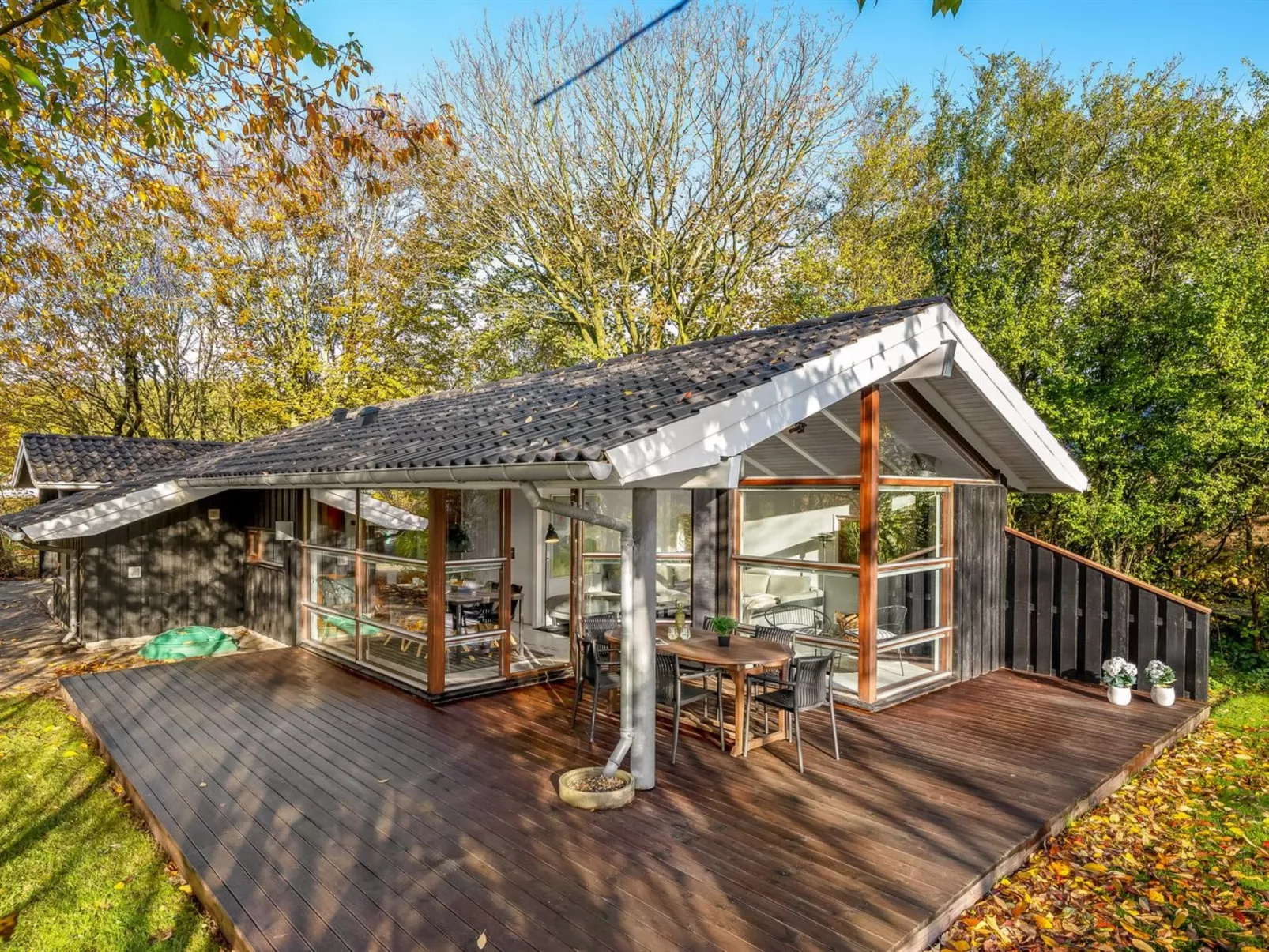 "Jord" - 3.7km from the sea