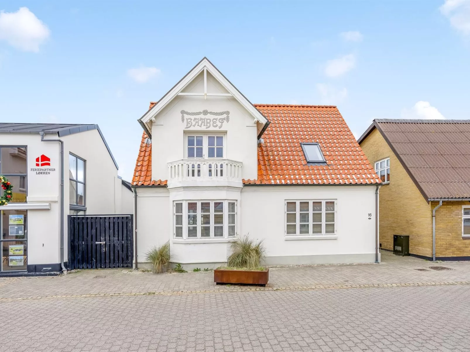 "Goodje" - 300m from the sea