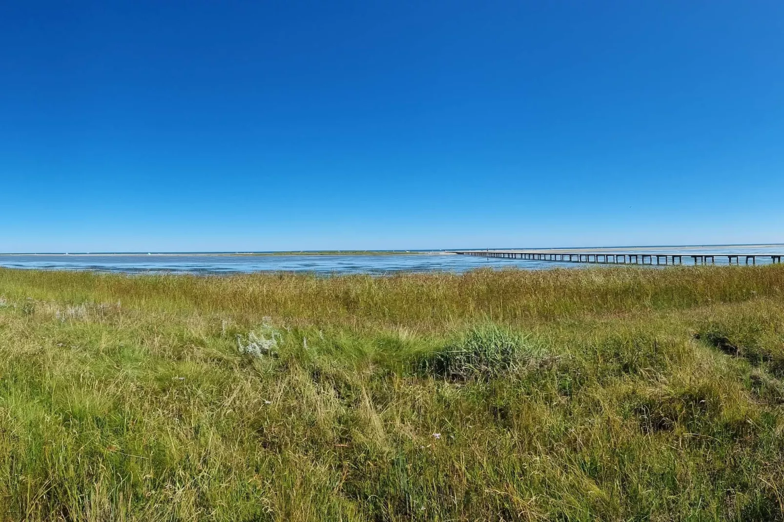 Rustieke Waterfront Cottage-By Traum