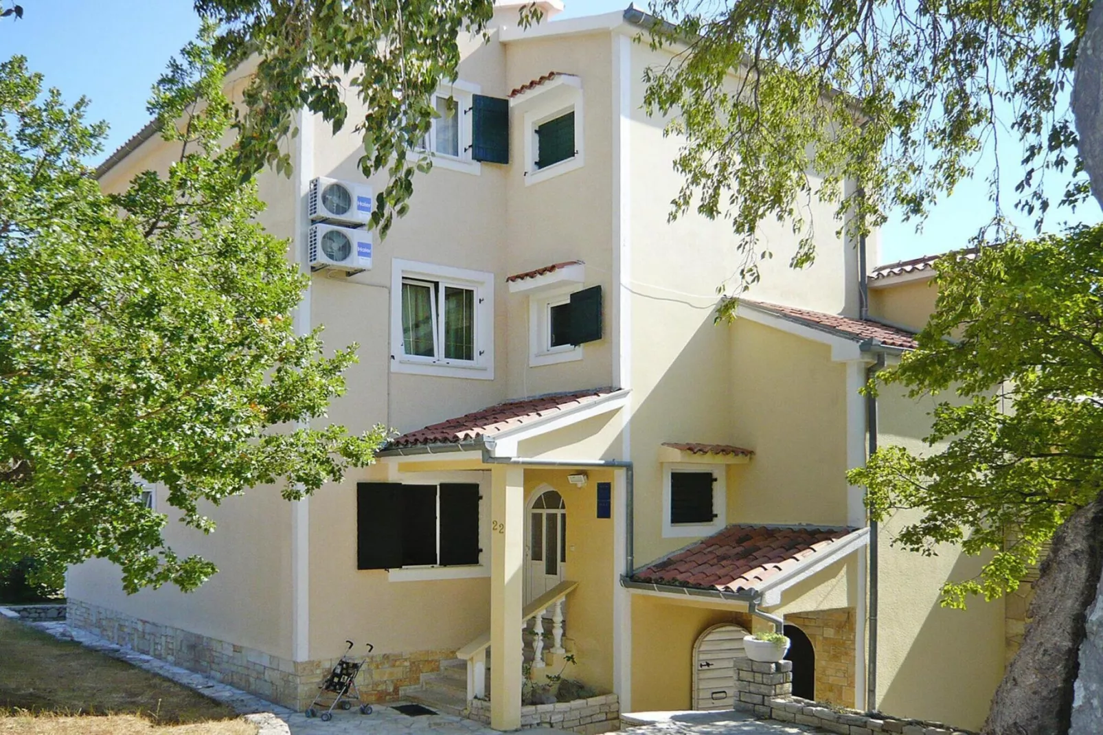 Apartments Grande Vista Starigrad PaklenicaSD62 A-02 - 7 Pers-Buitenkant zomer