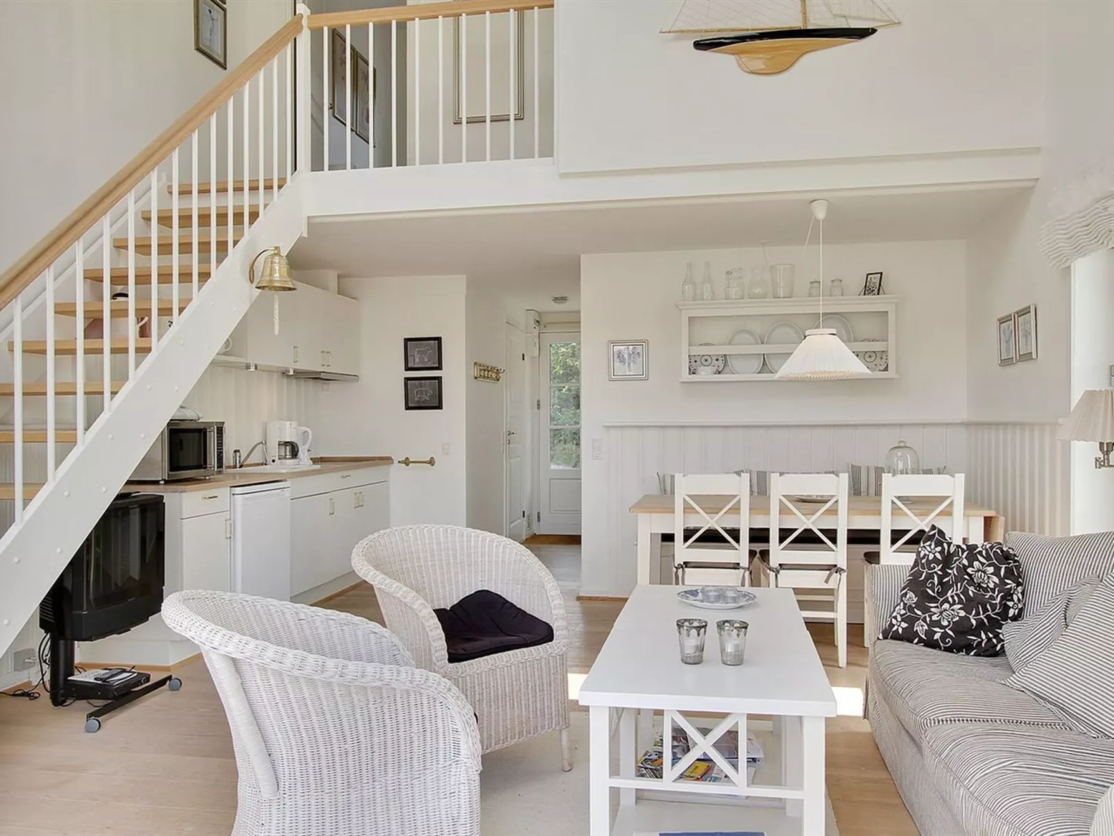 "Hubertine" - 100m to the fjord