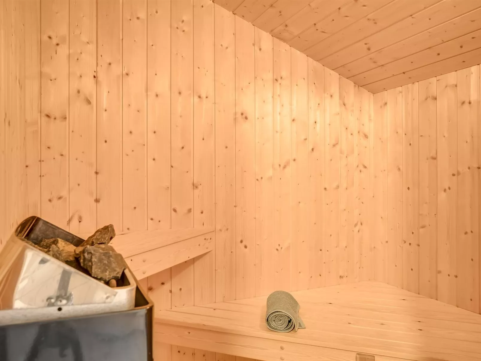 "Barnet" - 2.2km from the sea