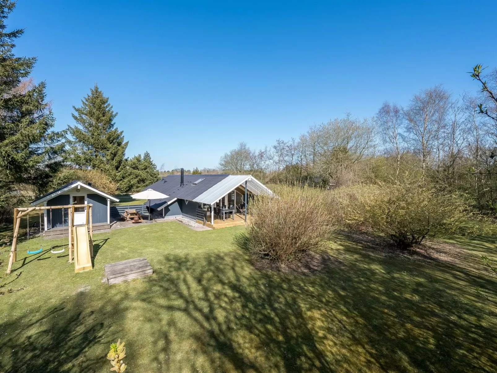 "Snefrid" - 12km from the sea