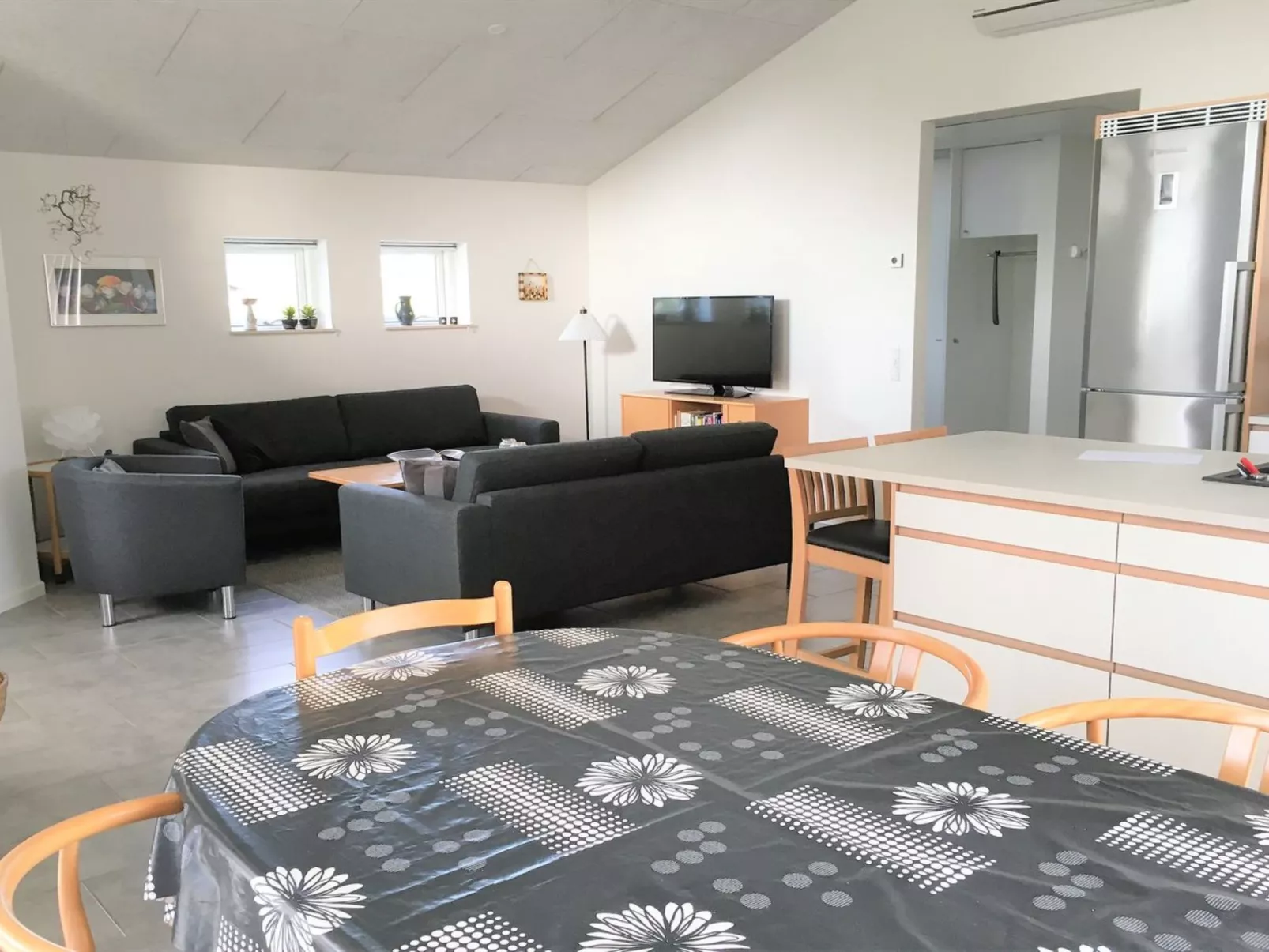 "Stacey" - 800m from the sea