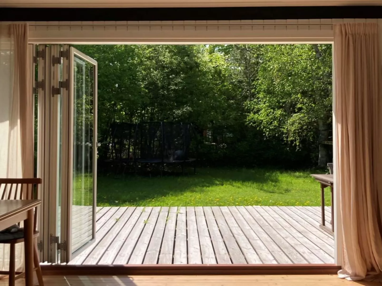 "Sarah" - 500m from the sea