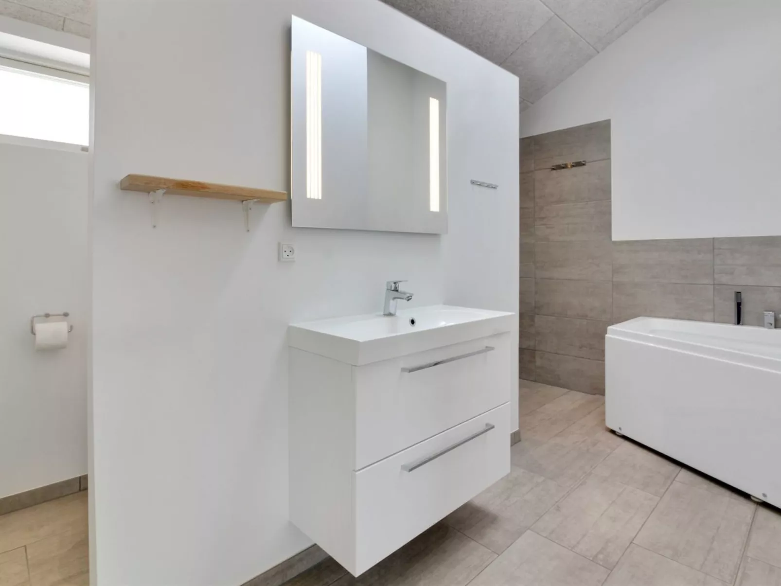 "Tahvo" - 3.3km from the sea