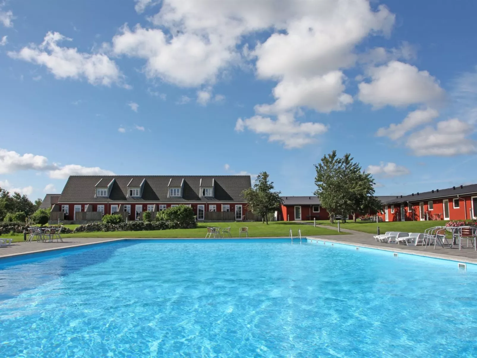 "Karoline" - 6km from the sea