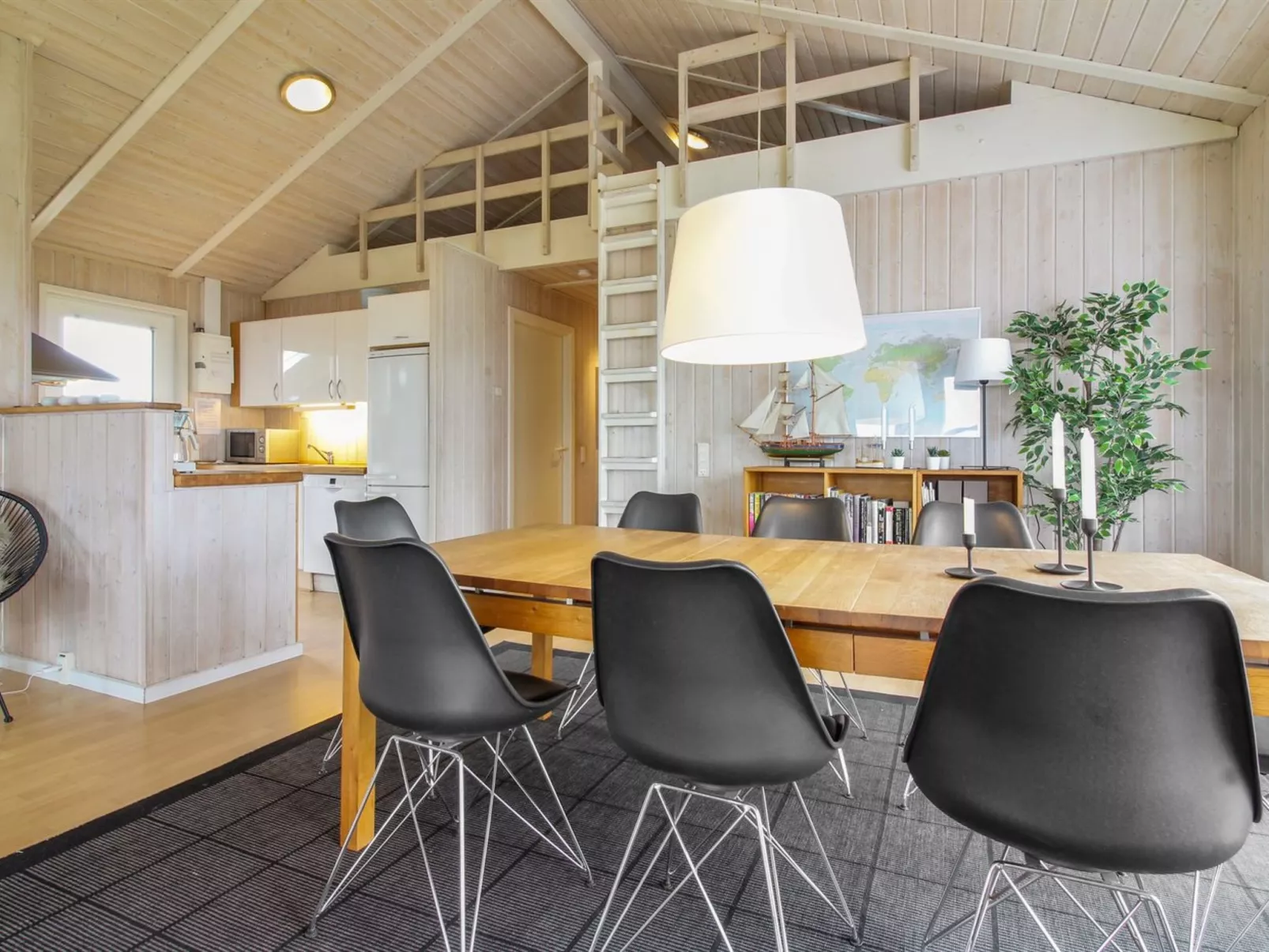 "Mette" - 98m from the sea