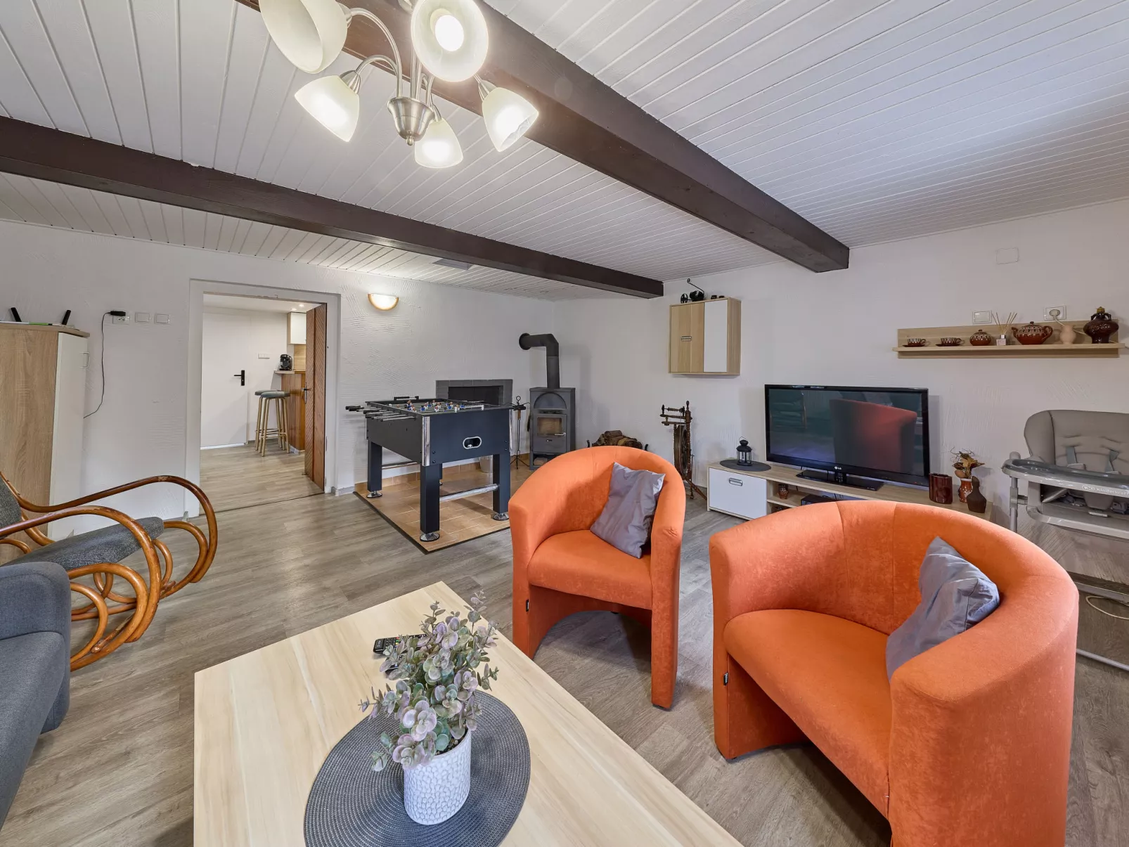 Leisure Lounge & Pool