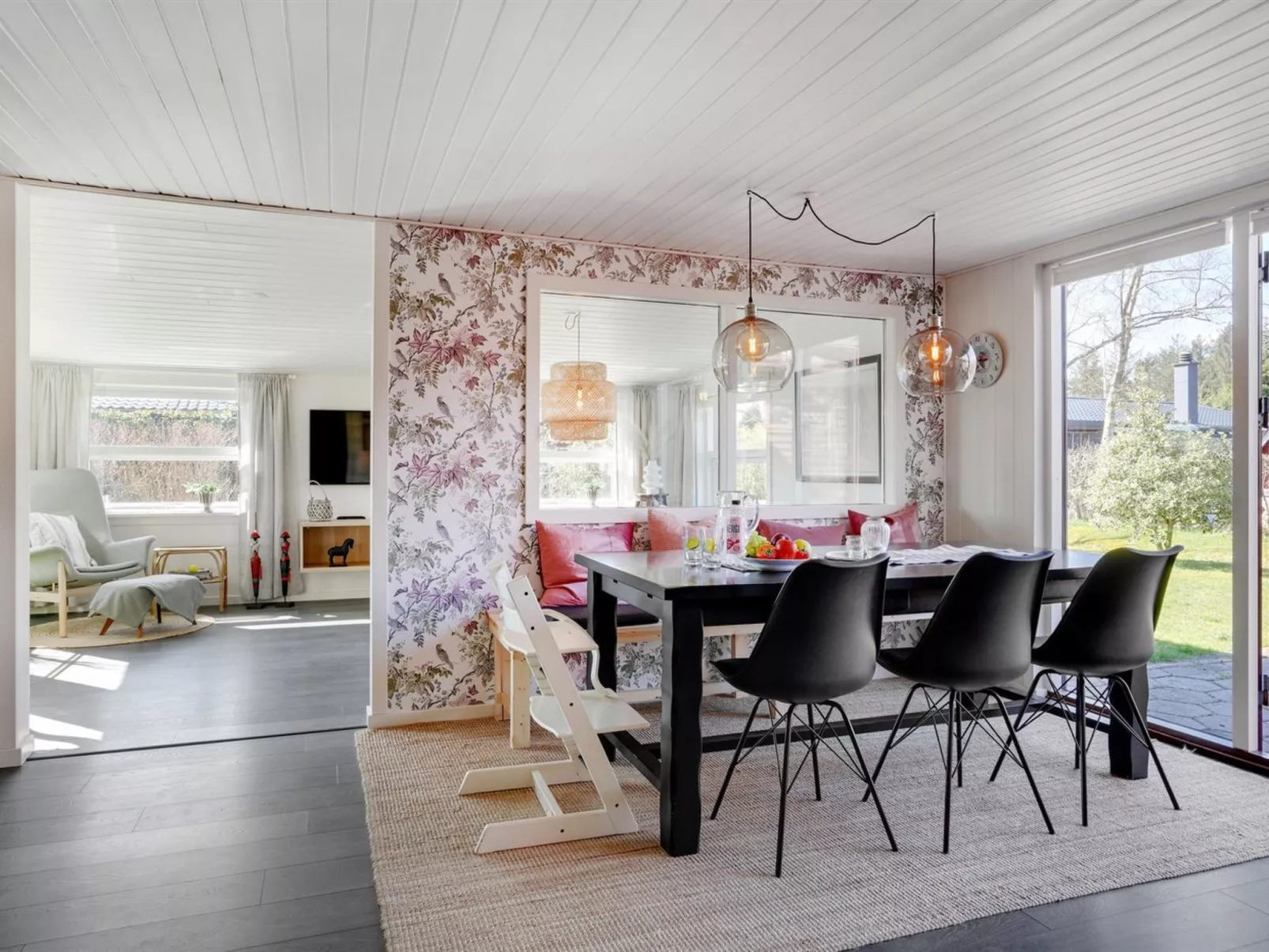 "Sveina" - 600m from the sea