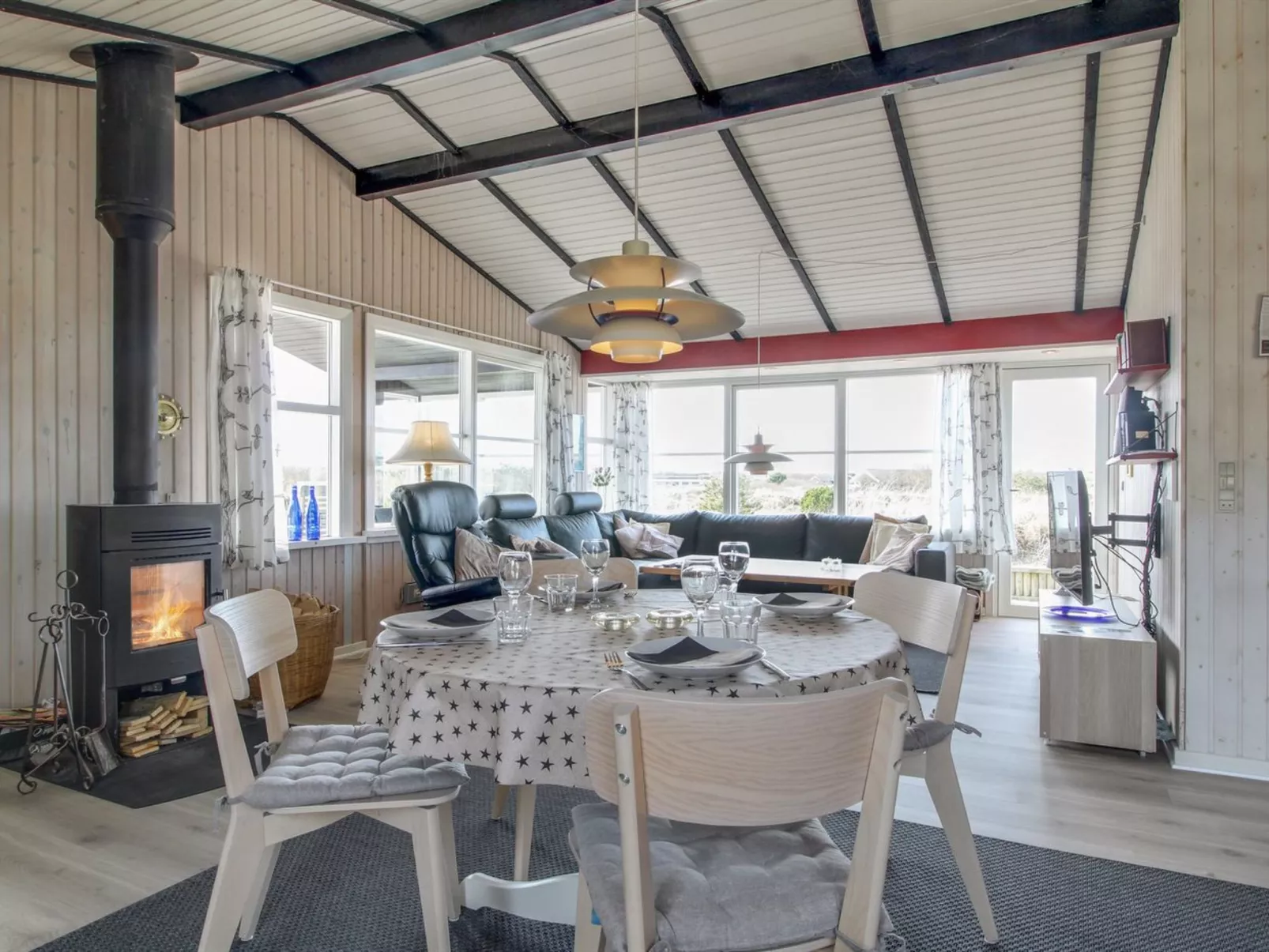 "Vika" - 600m from the sea