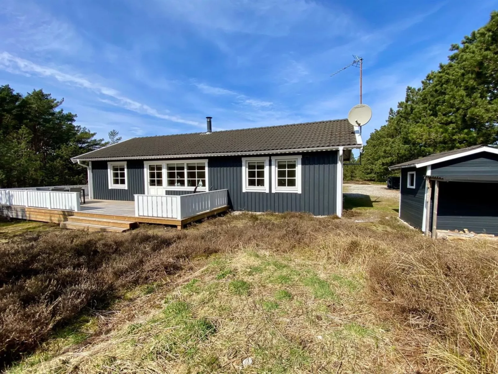 "Syrine" - 300m from the sea