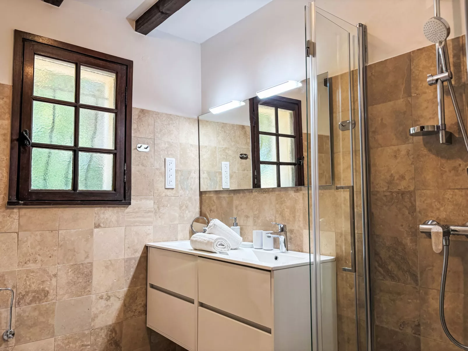 Le Mas du Golfe-Binnen