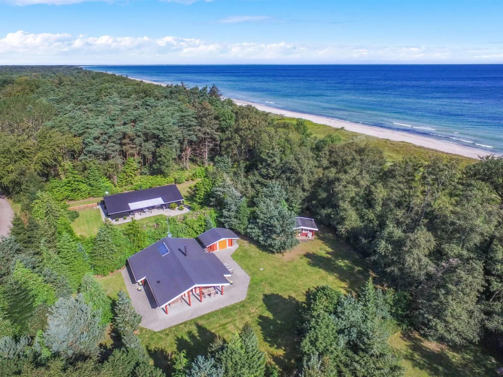 "Gulborg" - 25m from the sea