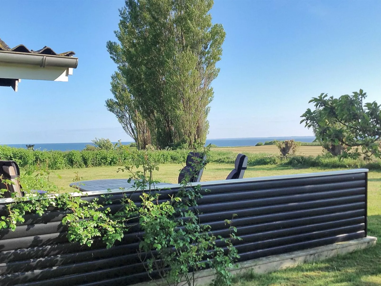 "Bibi" - 200m from the sea