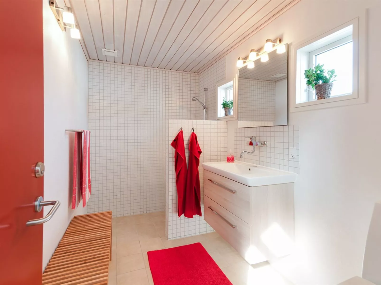 "Ara" - 700m from the sea