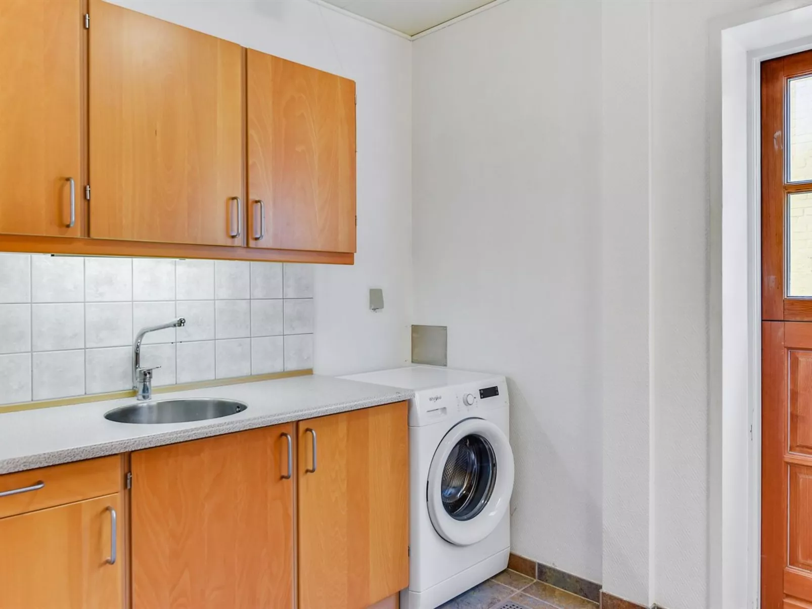 "Reeta" - 32km from the sea