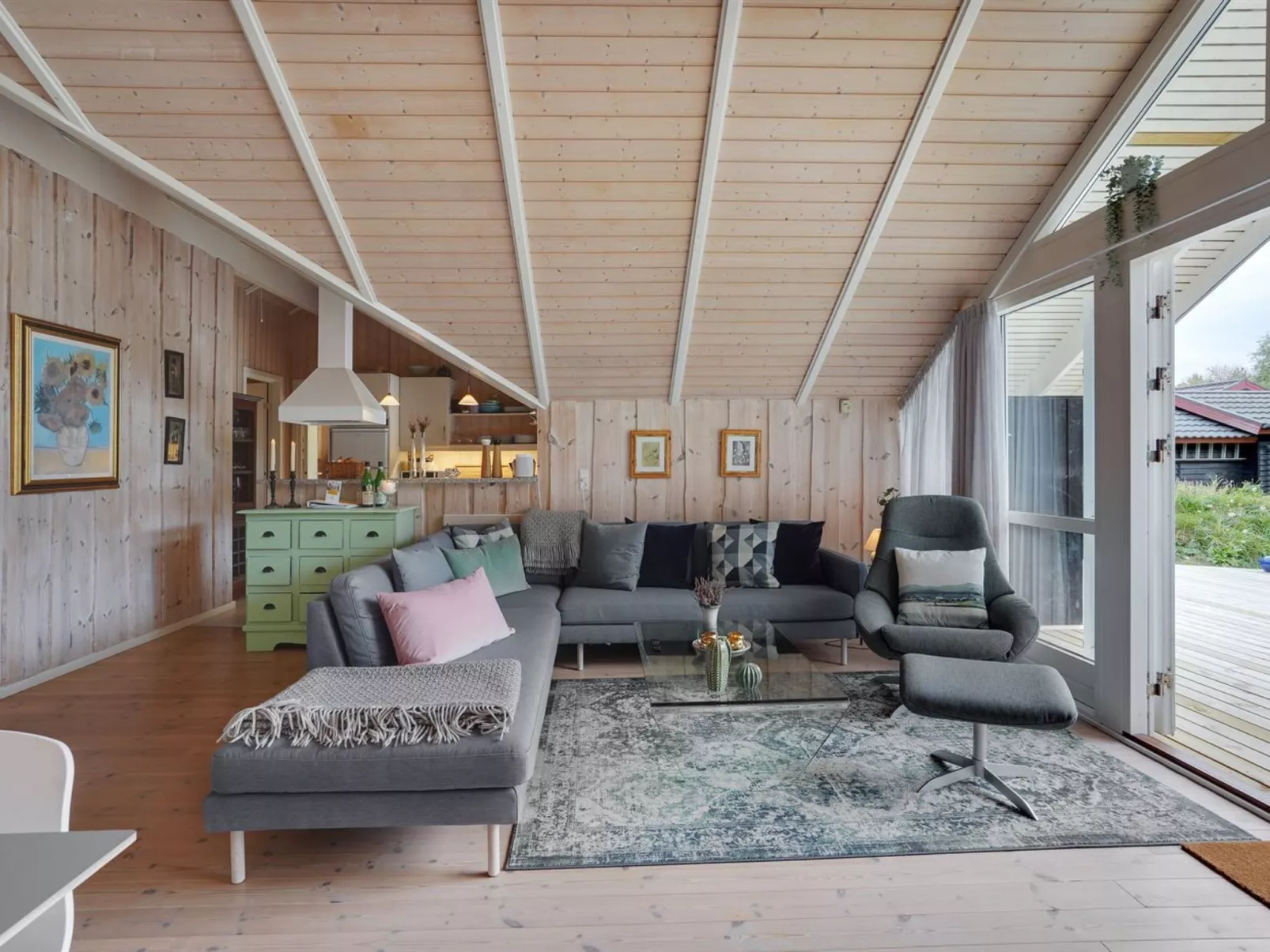 "Varpu" - 1.6km from the sea