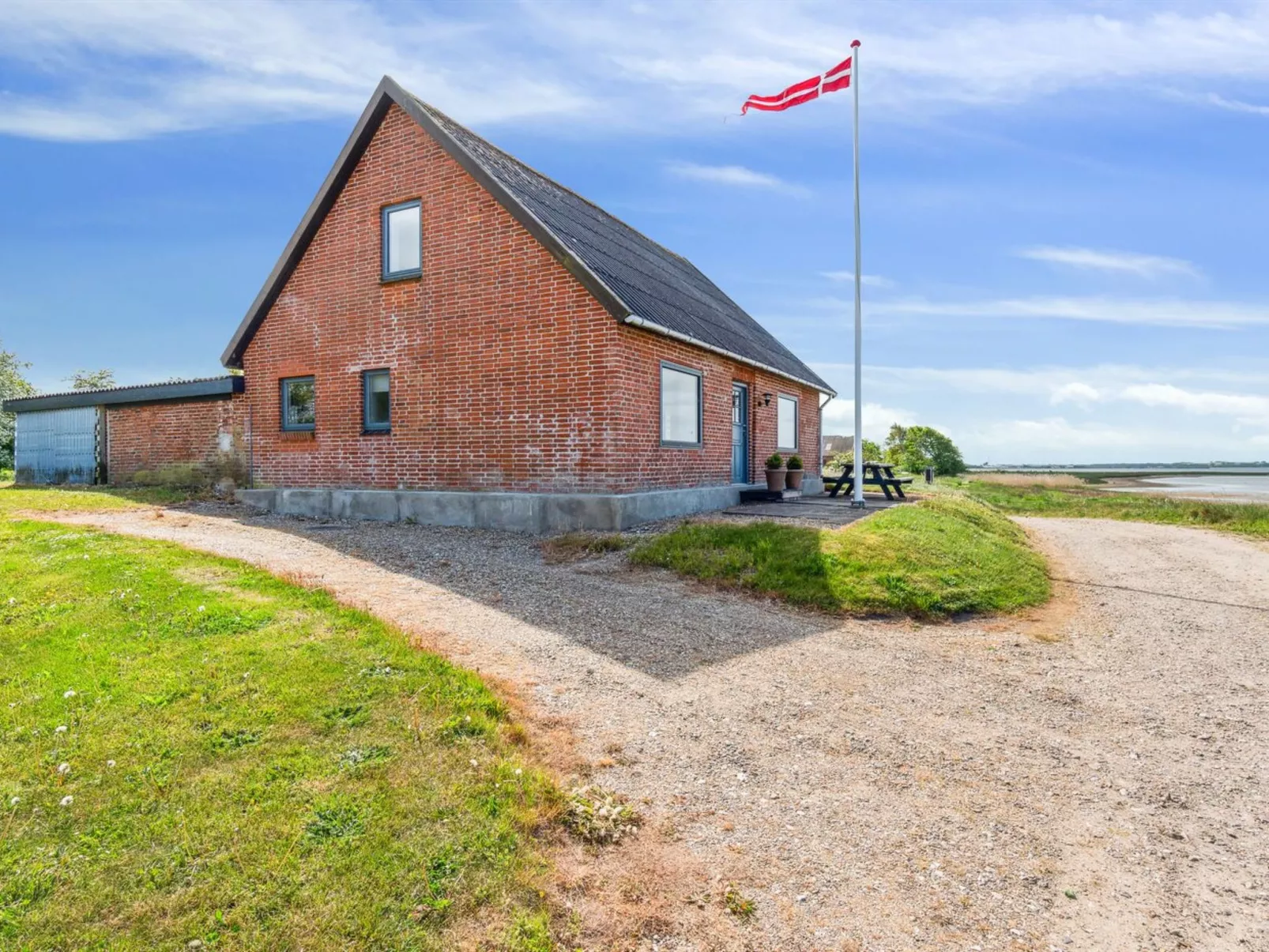 "Swaantje" - 150m to the fjord