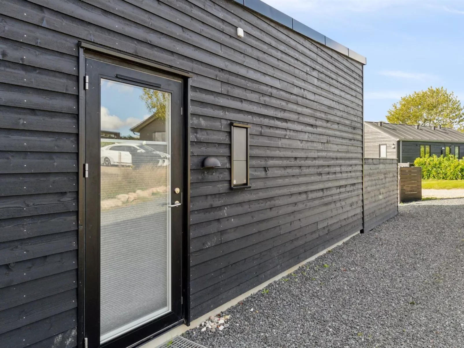 "Harrieth" - 300m from the sea