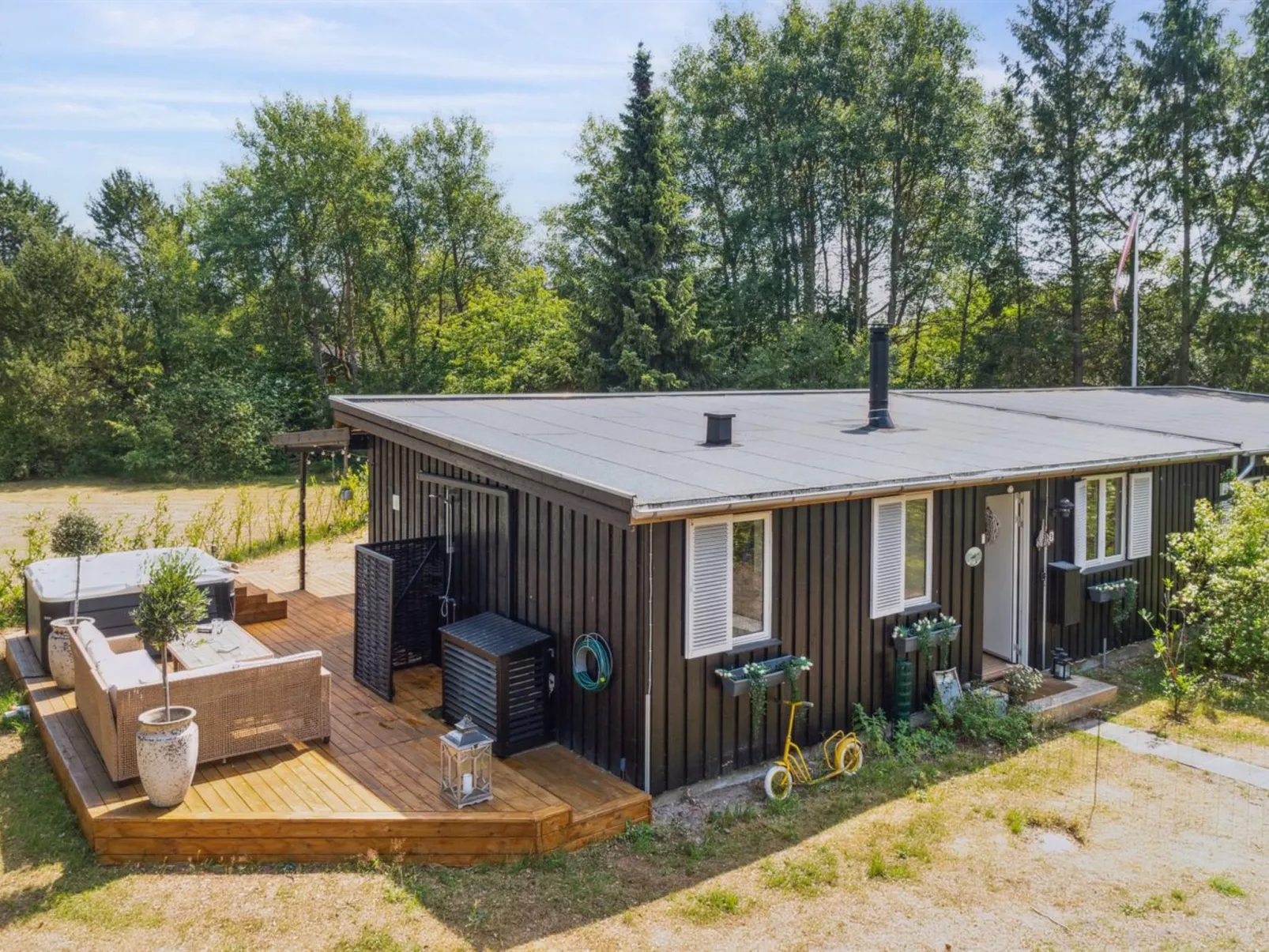 "Thorlak" - 860m from the sea