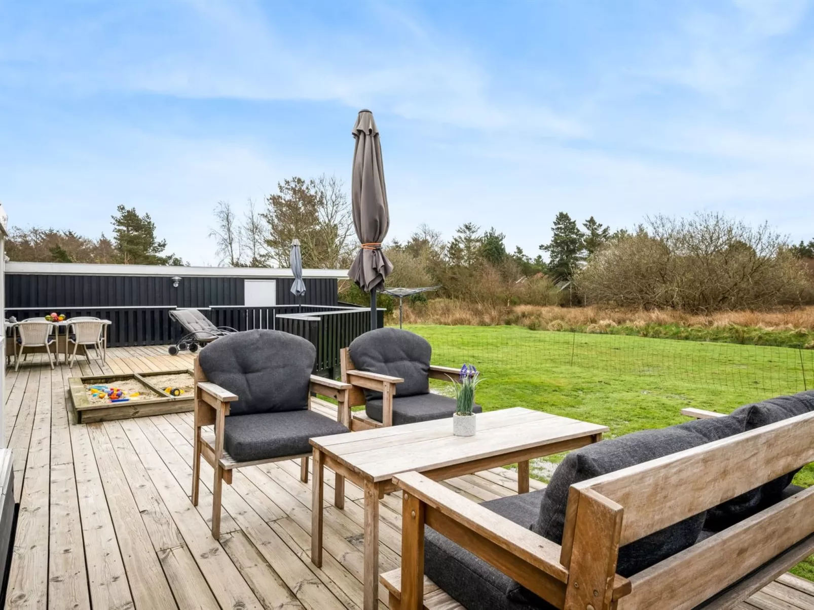 "Emilia" - 1.8km from the sea