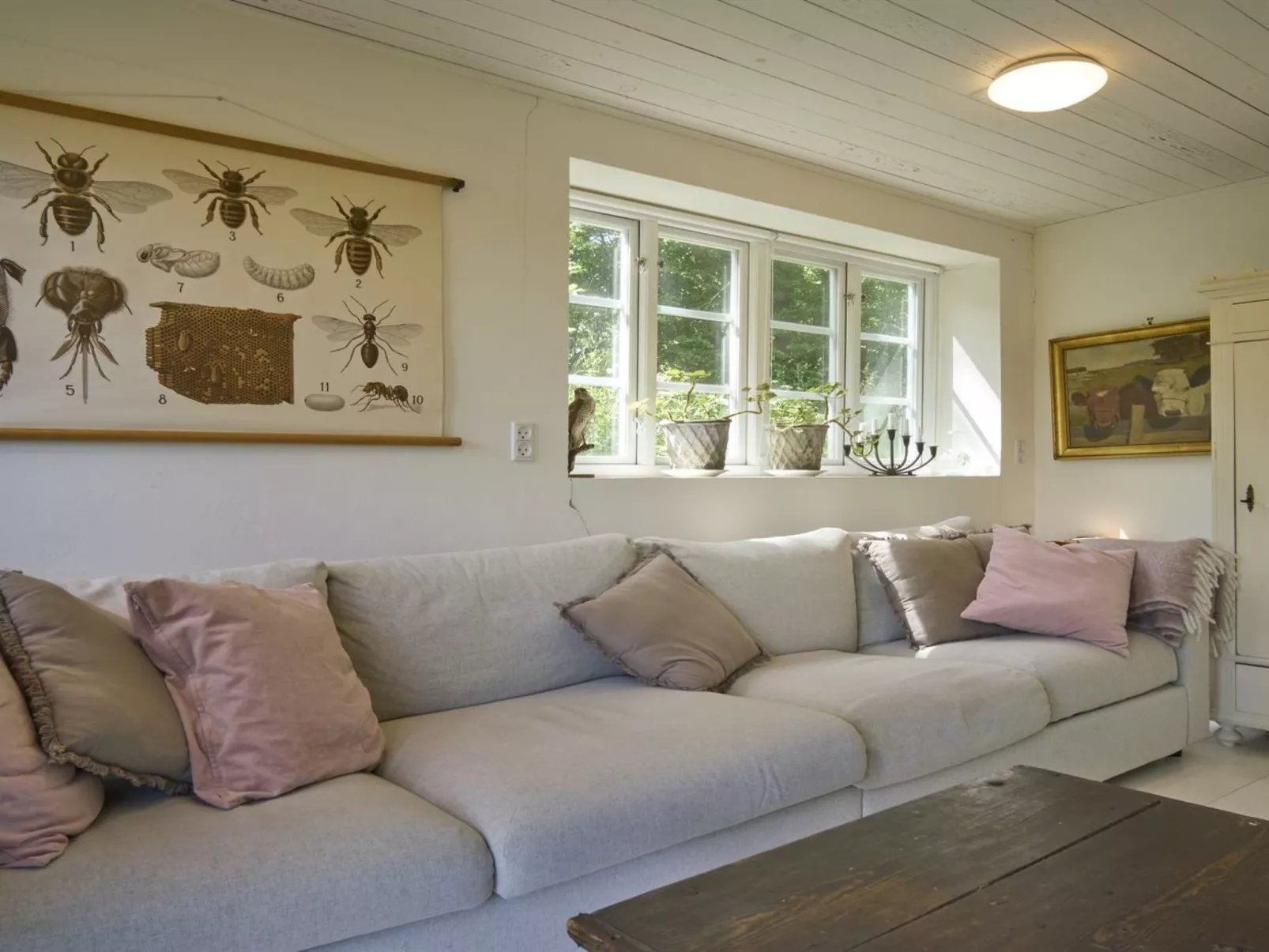 "Merrit" - 250m from the sea