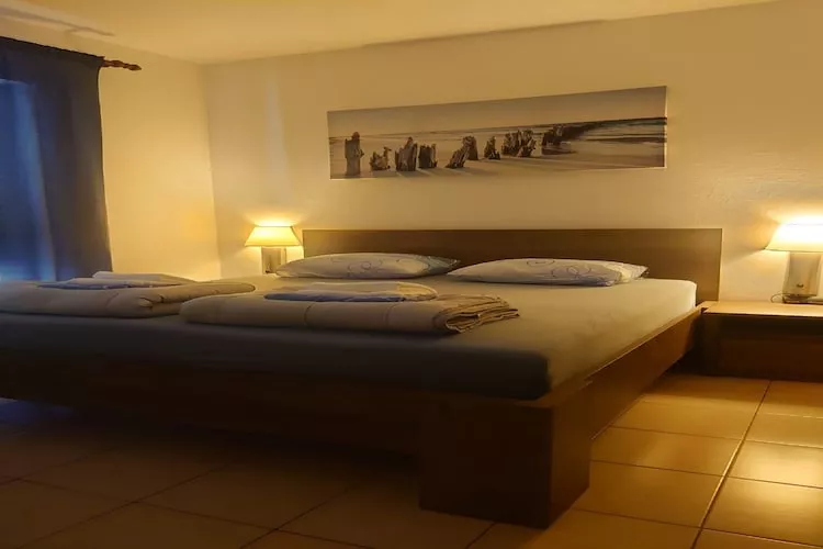 Villa Peragić - Triple Room with Balcony and Private External Bathroom